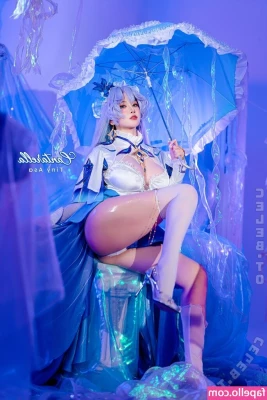 tiny.asa [ tiny-asa ] - I want your big throbbing 🍆 in my mouth and fill it up with your