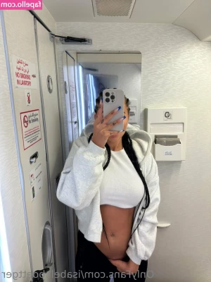 Isabell Böttger [ isabell-bttger ] - Watching my belly grow