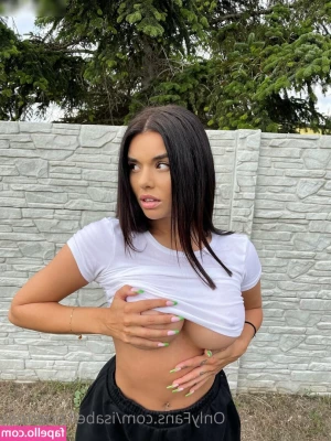 Isabell Böttger [ isabell-bttger ] - Imagine this riding you in reverse cowgirl 🤠 you wouldn’t last