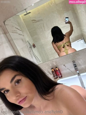 Isabell Böttger [ isabell-bttger ] - My husband is a cunt... He got me high to make me horny