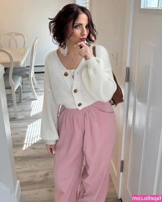 Hey Pooks [ hey-pooks ] - I like to keep myself entertained as I'm working 🥰