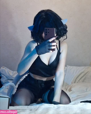nancosprini - Honey, while you're thinking of writing me, I took a picture of