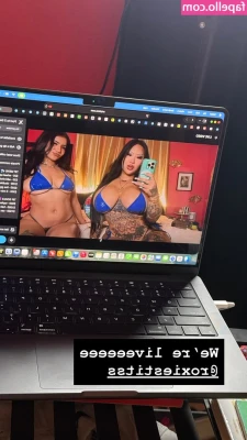 Roxie Sinner [ roxie-sinner ] - Barney’s dick fat