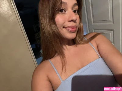 vivianabueno13 - how’s your saturday going babe? 😇
