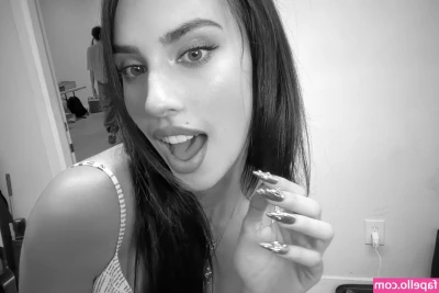 Kylie Cantrall [ kylie-cantrall ] - Papi I’ve got NEWS for you 🔥 My girl @raeleylove is coming down