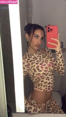Kylie Cantrall [ kylie-cantrall ] - Who wants a belly or dick rating  Send me a tip and a pic through
