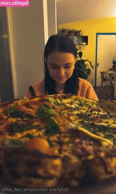 sophie_not_sofia [ sophie-not-sofia ] - 🎃I HAVE A WONDERFUL SURPRISE FOR THIS SATURDAY I'LL MAKE A SPECIAL