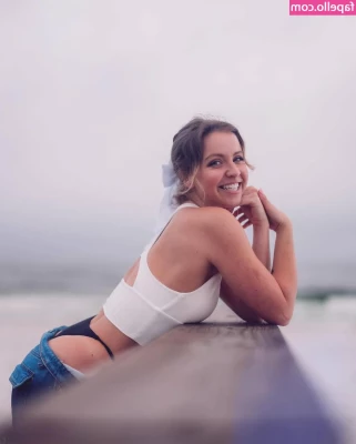 Sarah Senecal [ sarah-senecal ] - Would you hire me? 🧽