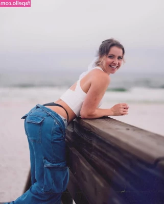 Sarah Senecal [ sarah-senecal ] - Wanna get fucked in my golf skirt
