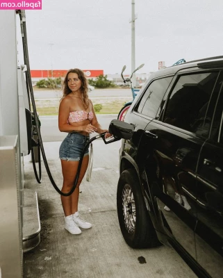 Sarah Senecal [ sarah-senecal ] - Get me to 50  under this post in tips  amp  I ll post a full solo