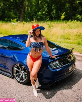 Sarah Senecal [ sarah-senecal ] - I love using Onlyfans as my hottest social network  but I save some