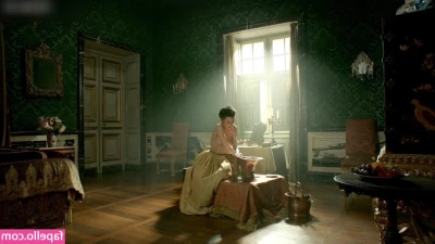 Versailles (Fernsehserie) [ versailles-fernsehserie ] - Witch titties