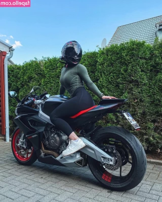 Joeel56 - hot girl walks >>>