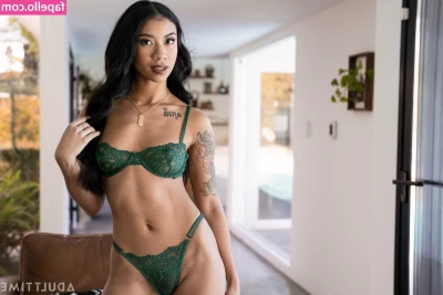 Zariah Aura [ zariah-aura ] - How did you find my page  I m extreeemely curious
