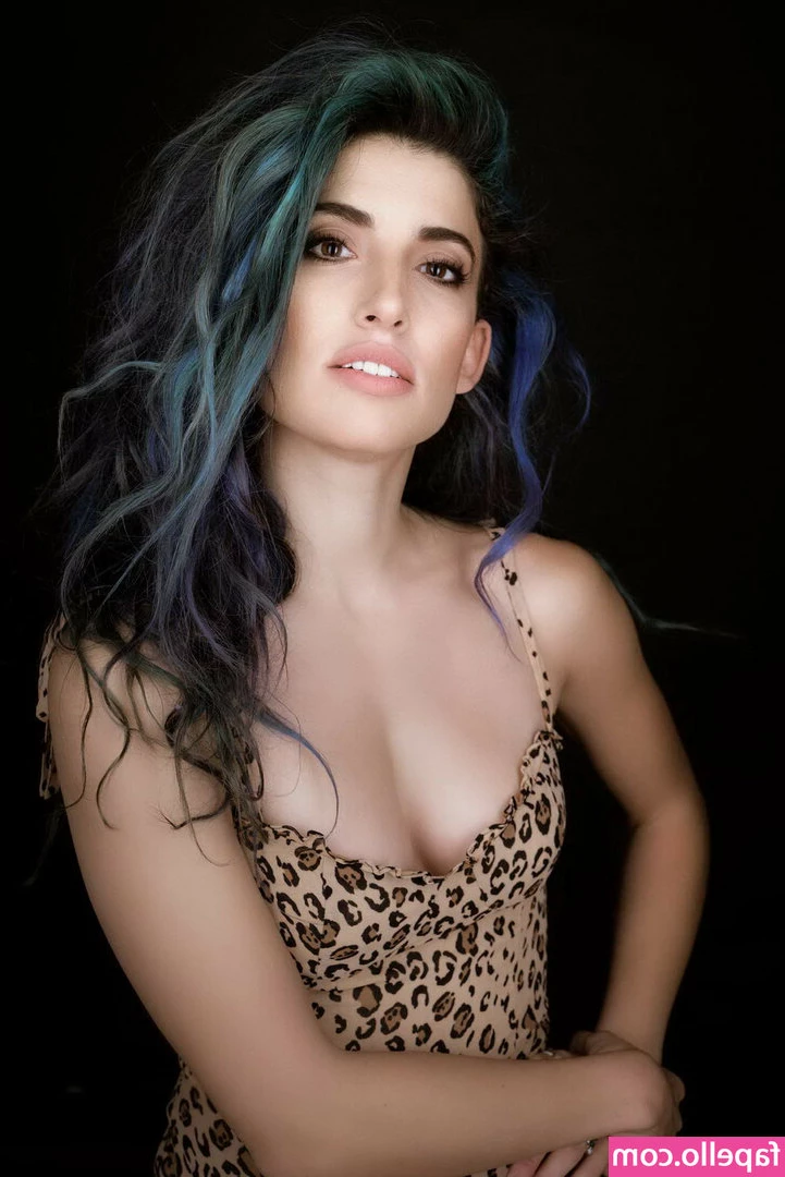 Tania Raymonde [ tania-raymonde ] - Hard to see the new color  it s so faint   but I really like this