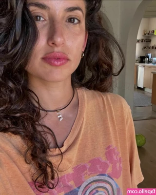 Tania Raymonde [ tania-raymonde ] - what do you prefer?