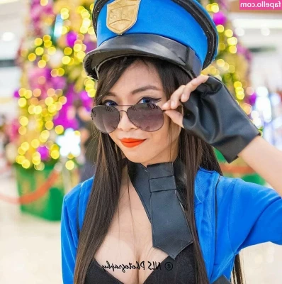 Skaye Cosplay [ skaye-cosplay ] - Up close and personal....