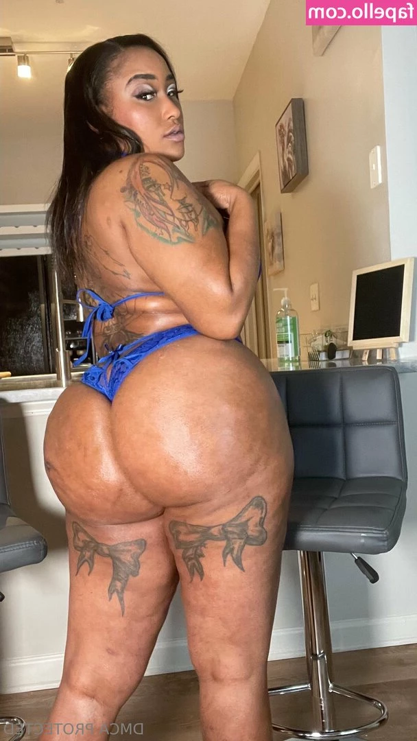 nikiarenee [ nikiarenee-1 ] - NEW VIDEO OUT NOW Check your DM's to see me fist my tight asshole for