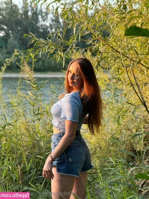 alicee_kisss [ alicee-kisss ] - Get down there and enjoy the view