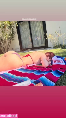 Olivia OBrien [ olivia-obrien ] - Join me in the shower 🚿