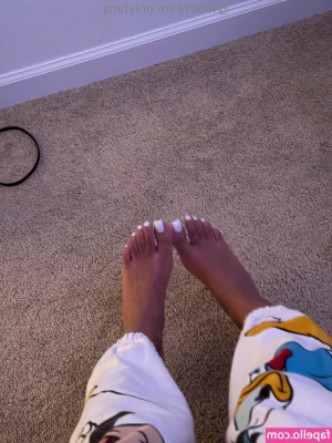 Wetcream - Hey babes! This site is acting up and i'm not able to see your