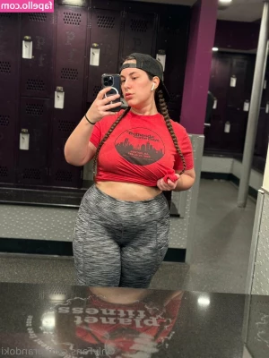 brandoki - Showering at the gym coz my pipes are frozen at home   Got my brains