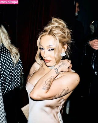 Doja Cat [ doja-cat ] - This new content is just waiting for you to ask about it 😈 photos