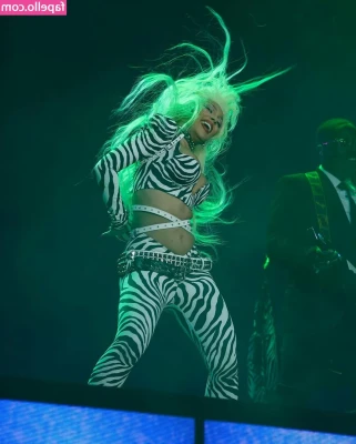 Doja Cat [ doja-cat ] - Would you like the whole video? It's a good one as you can