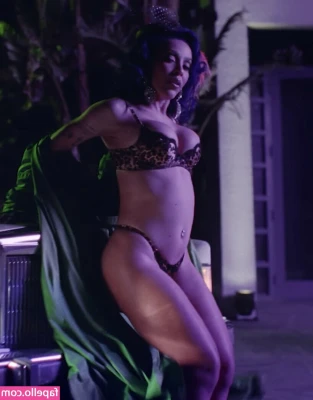 Doja Cat [ doja-cat ] - Almost ready for the night, but first …