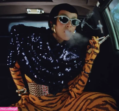 Doja Cat [ doja-cat ] - who of you is ready for christmas? 🎅🎄