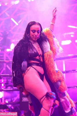 Doja Cat [ doja-cat ] - Como se me mueven esas nalgas y ese toto rosita