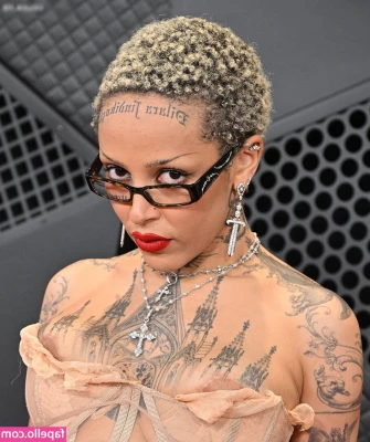 Doja Cat [ doja-cat ] - Sucking my big toe makes me soooo wet 💦