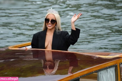 Doja Cat [ doja-cat ] - It s incredibly cold today and the most successful thing of my day