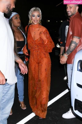 Doja Cat [ doja-cat ] - Does my ass look fat enough in these? 😳