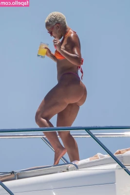 Doja Cat [ doja-cat ] - 20 sexy pictures