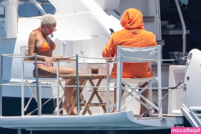 Doja Cat [ doja-cat ] - Giving the actor a really nice blowjob