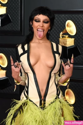 Doja Cat [ doja-cat ] - Heres my hole