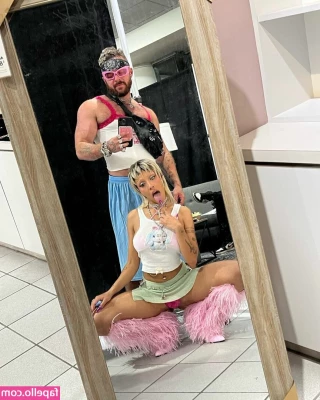Doja Cat [ doja-cat ] - Can I sit on you?👉🍑👈  My fans can use me as their