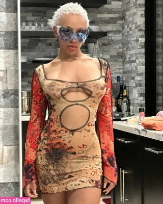 Doja Cat [ doja-cat ] - Happy Monday everyone... hope your all enjoying you holiday weekend part 1