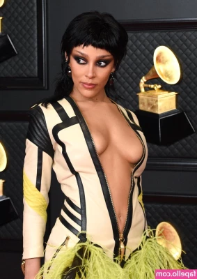 Doja Cat [ doja-cat ] - Does this dress cover my body too much