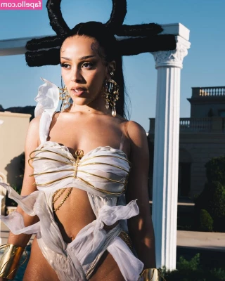 Doja Cat [ doja-cat ] - Don't miss my brand new OF exclusive vid! . Dropping TONIGHT! HUGE