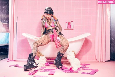 Doja Cat [ doja-cat ] - 2 more of the 🍑