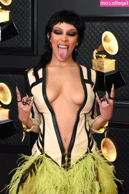 Doja Cat [ doja-cat ] - A lil celebration from gaining my first few followers   Love you