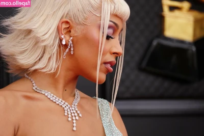 Doja Cat [ doja-cat ] - Thong or no thong?