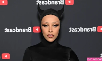Doja Cat [ doja-cat ] - Footage from last night's first live cam session! I'm eating stuffed
