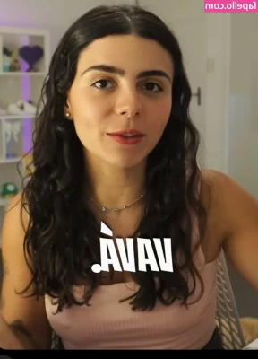 Paula Nobre [ paula-nobre ] - a surprise tit