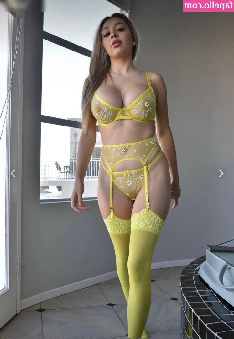 Britney Rodriguez [ britney-rodriguez ] - going live in about half an hour I ll still around till 1 am unless