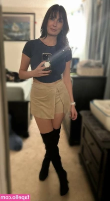 Heather Alyse Becker [ heather-alyse-becker-1 ] - I just started watching Frieren and I’m obsessed!!! part 1