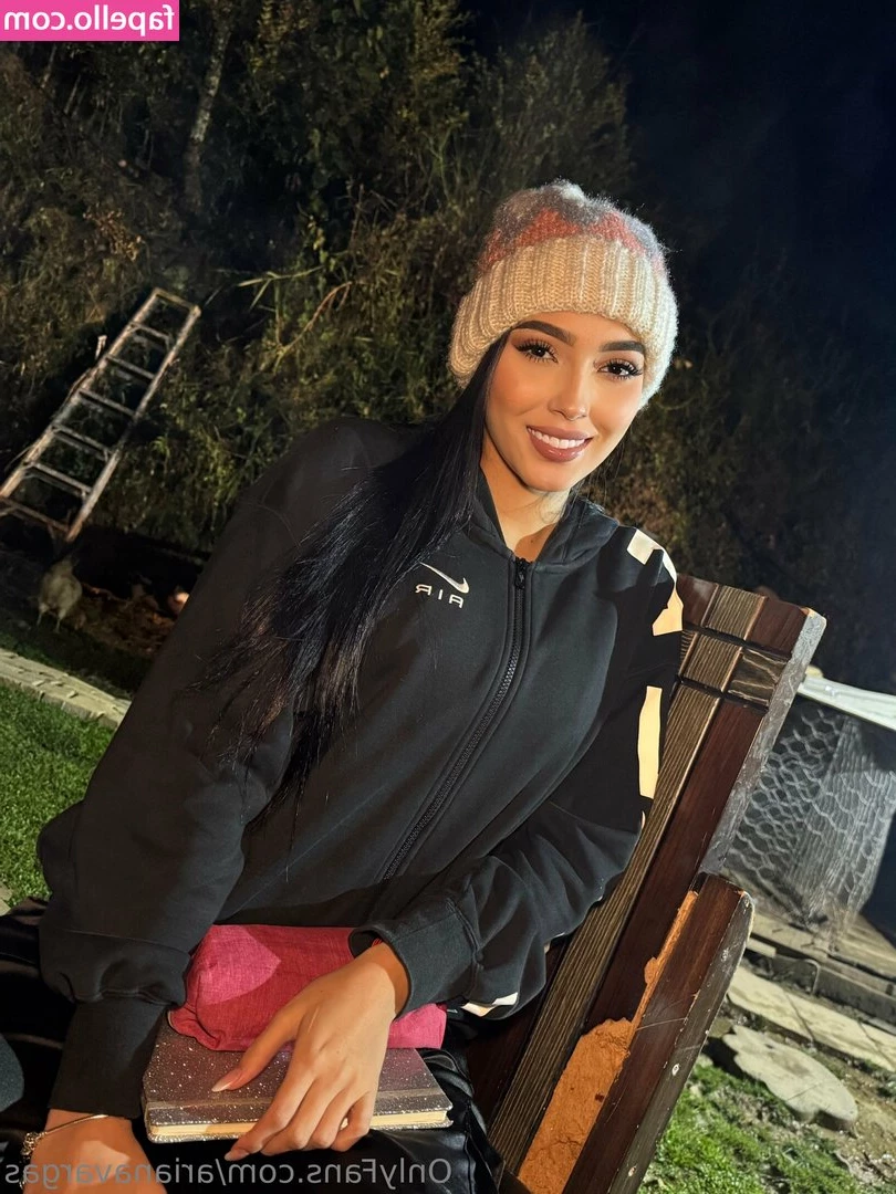 arianavargas - Unlock all these dreamy pics for  25