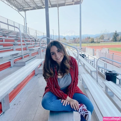 Gisela Berenguel [ gisela-berenguel ] - Comfy cozy in my Christmas jammies and slippers